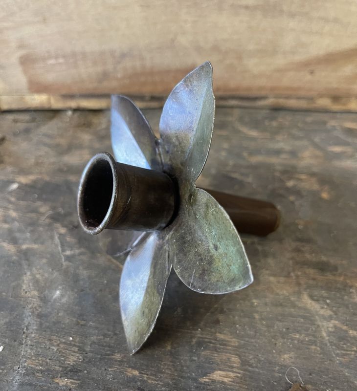 Kronelysholder for flaske antikk brun