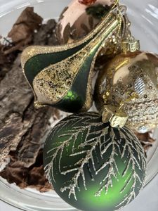 Hovedbilde Julekule gr&oslash;nn/gullglitter