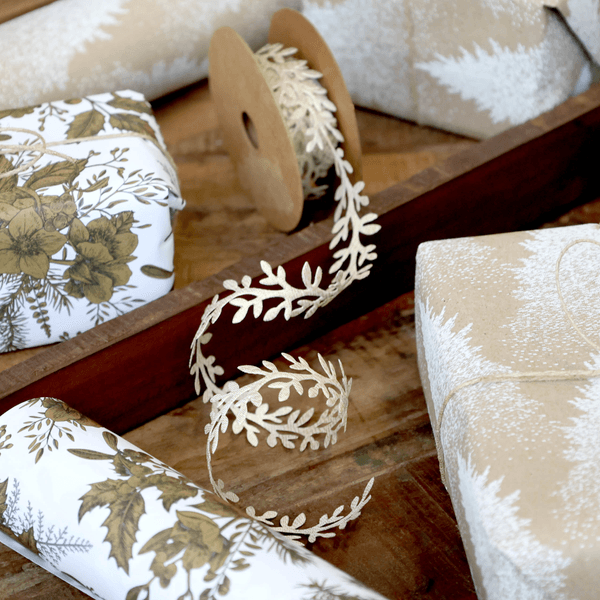 Blondeb&aring;nd med blader – Gullglitter